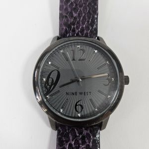 Nine West Women's Watch nw/1099 y121e Requires New Battery Untested